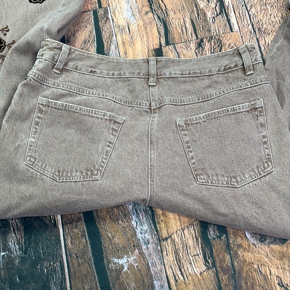Jeanology collection brown with velvet flowers jeans size 10 - Picture 7 of 7